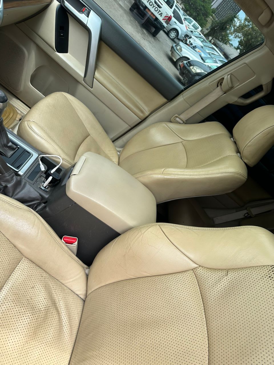 Toyota Land Cruiser - 5