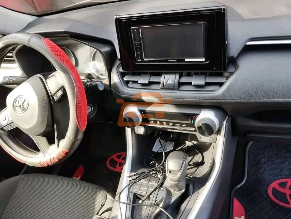 Toyota RAV4 - 2