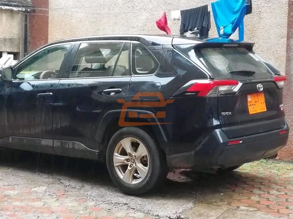Toyota RAV4 - 3