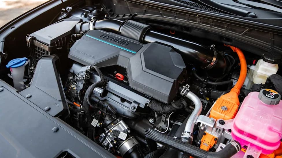 Voiture hybride d’occasion au Cameroun : comment vérifier la batterie avant d’acheter