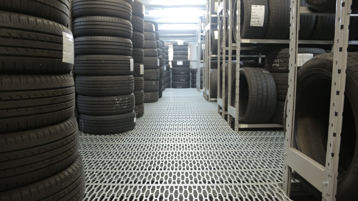 Used Tires in Cameroon: Safety Guide Before the Rainy Season
