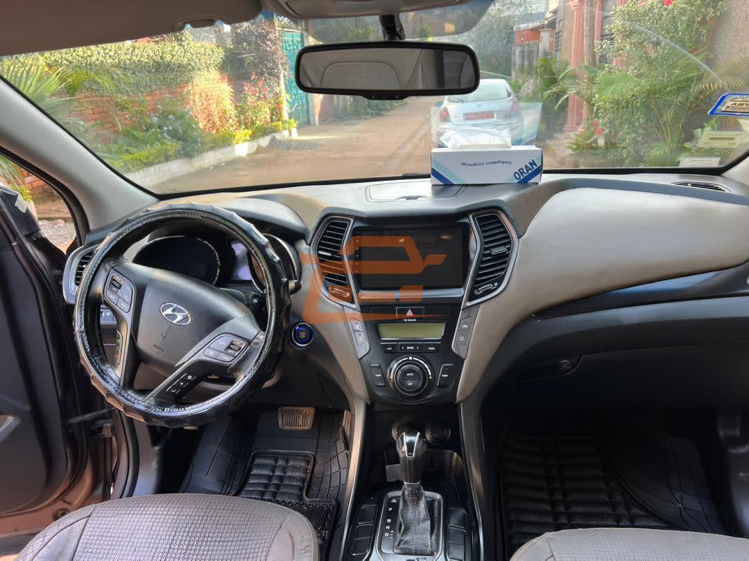 Hyundai Santa Fe - 5