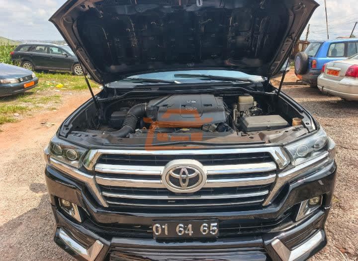 Toyota Land Cruiser - 5