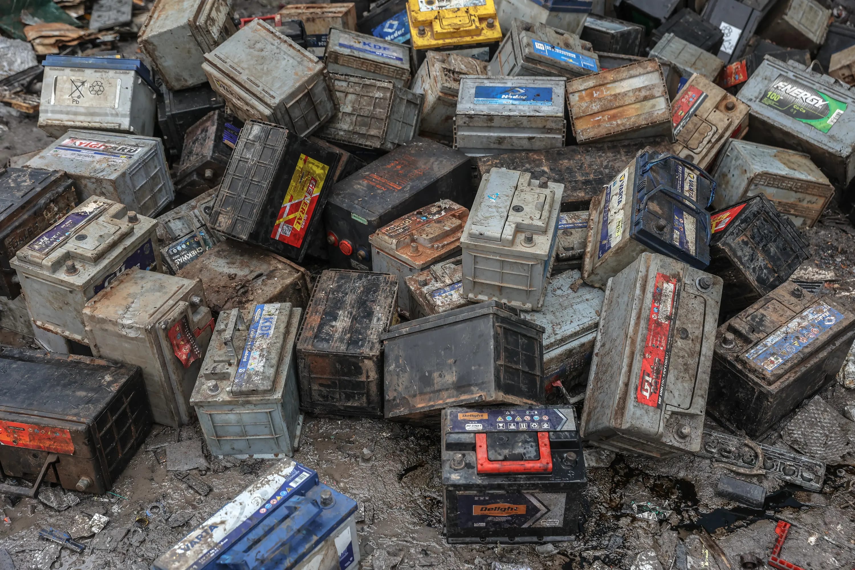 12V Battery and Alternator in Cameroon: Avoid Starting Failure in Heat and Traffic
