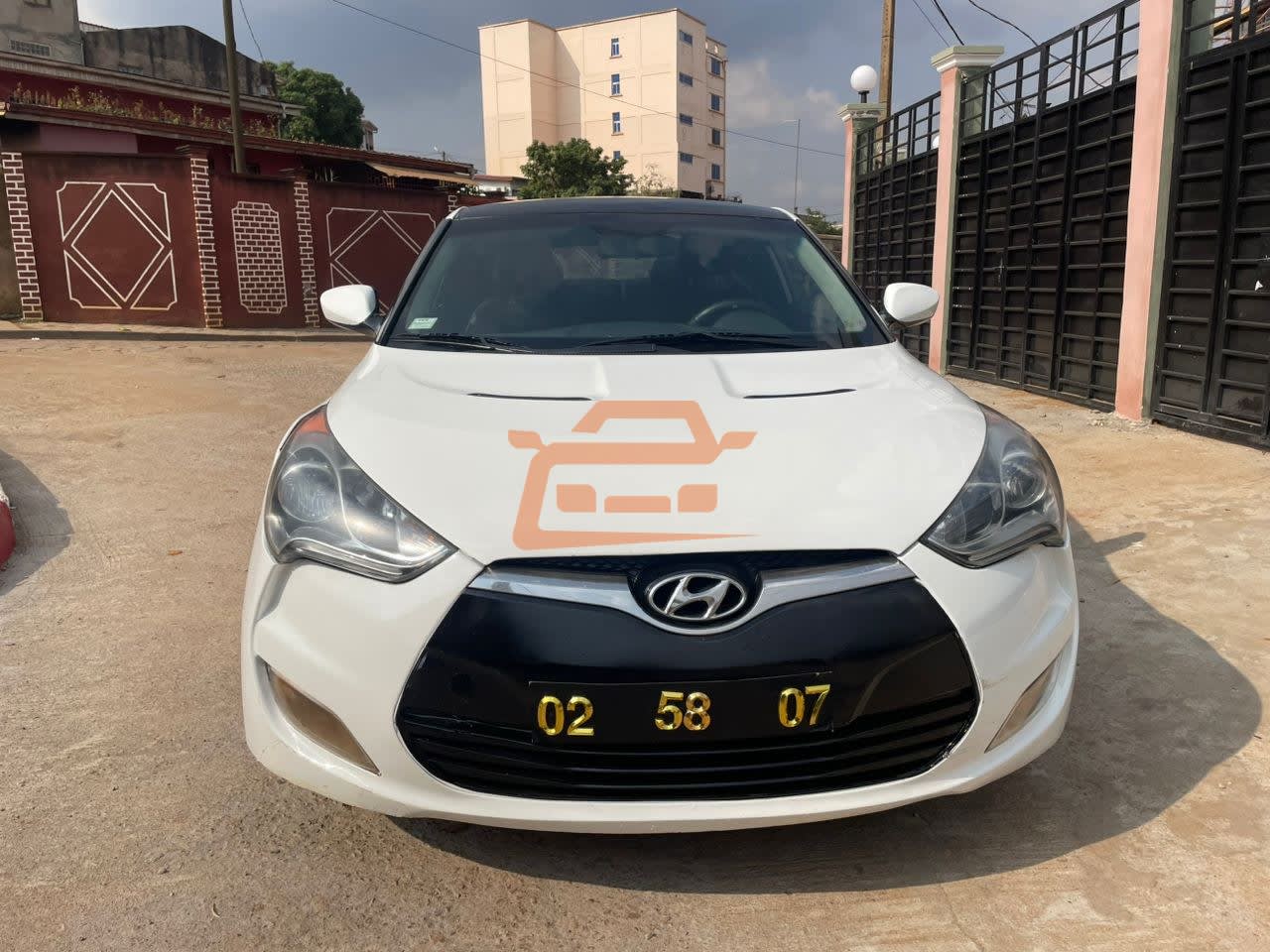 Hyundai Veloster - 4