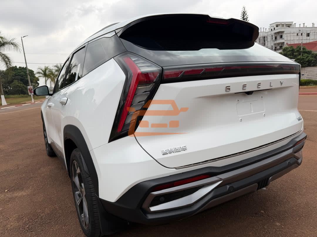 Geely Coolray - 3