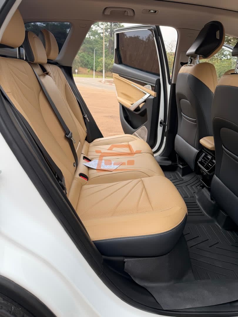 Geely Coolray - 5