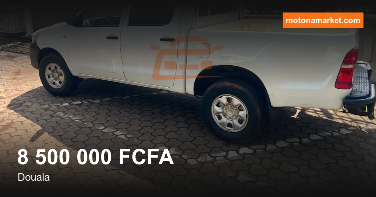 2014 Toyota Hilux à Douala