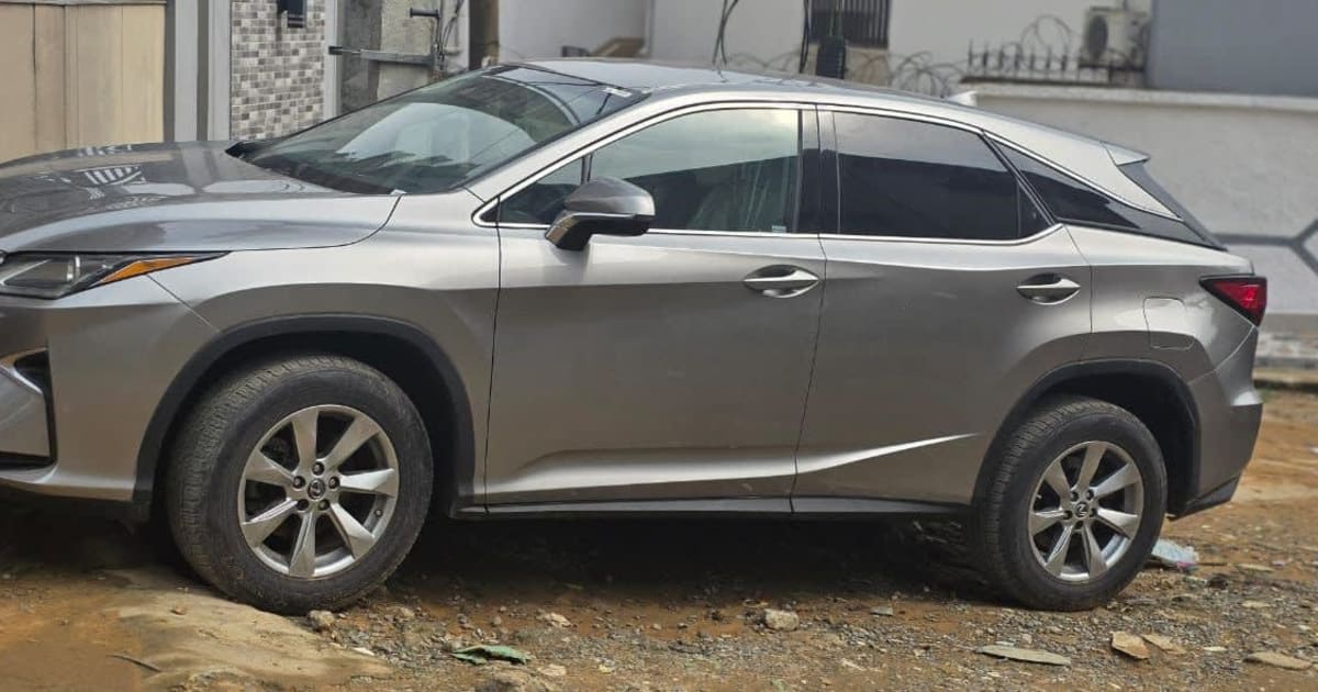 2020 Lexus Rx 350 à Douala — photo 4/9
