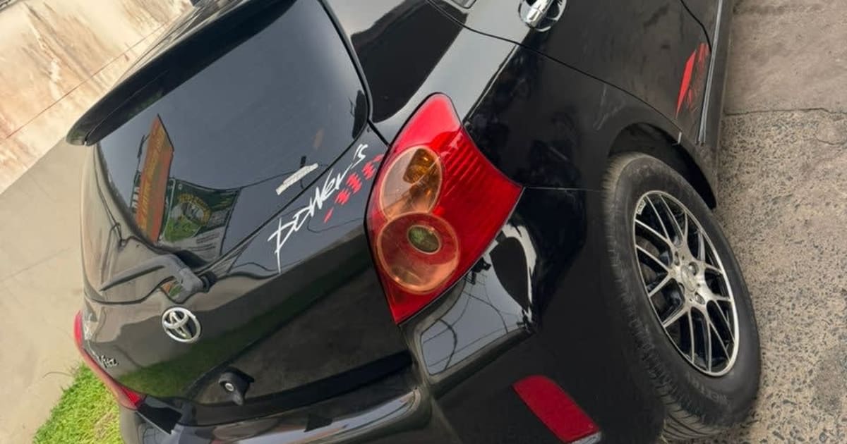 2010 Toyota Yaris à Douala — photo 5/5