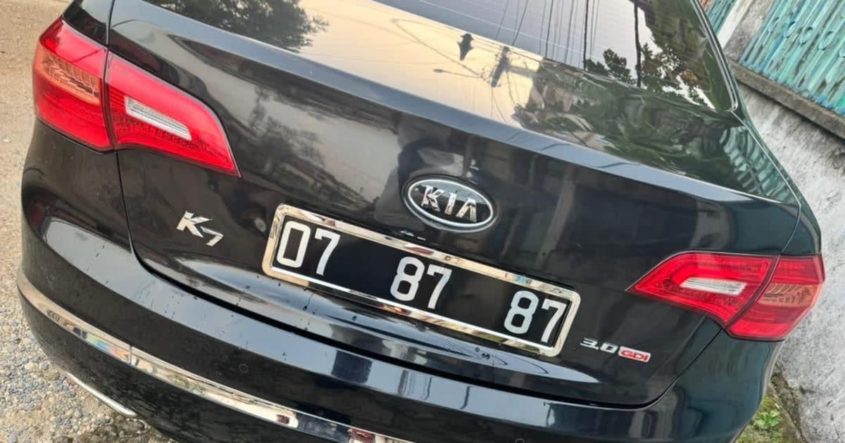 2014 Kia Rio à Douala — photo 4/8