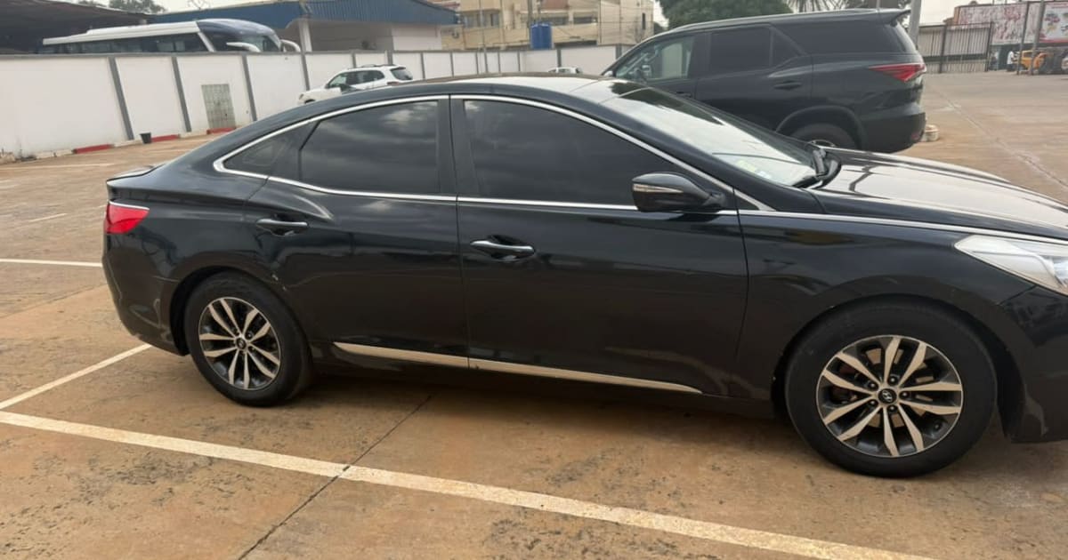 2014 Hyundai Elantra à Yaounde — photo 3/6