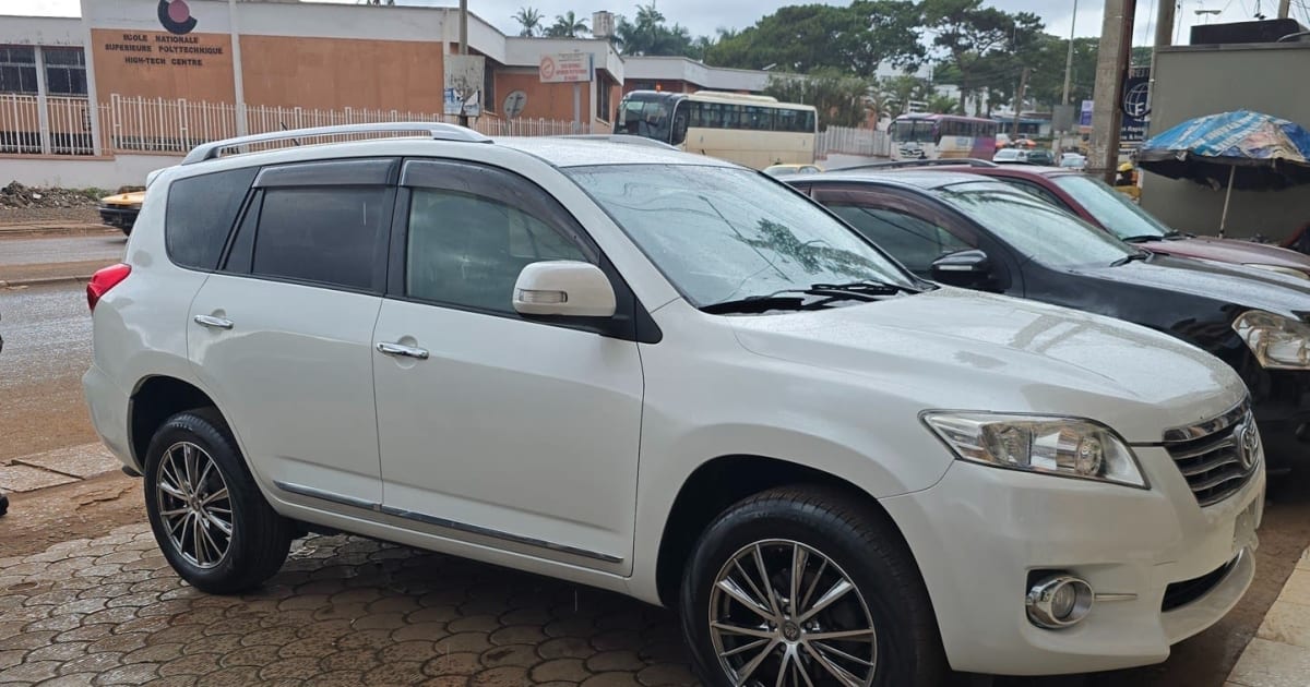 2011 Toyota Rav4 à Yaounde