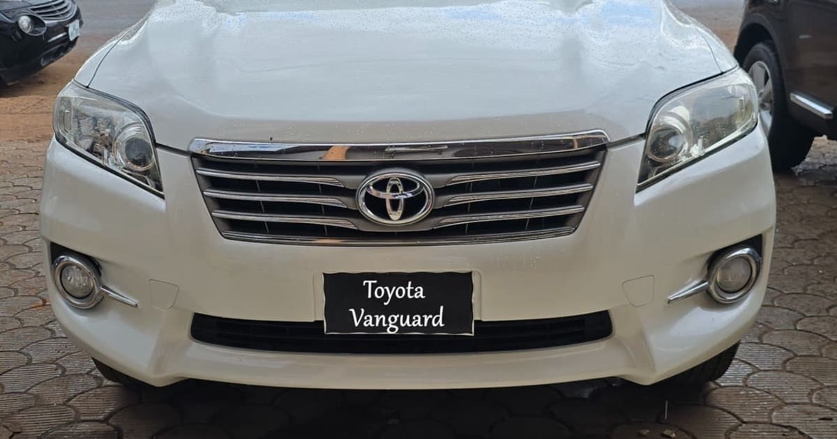 2011 Toyota Rav4 à Yaounde — photo 2/6