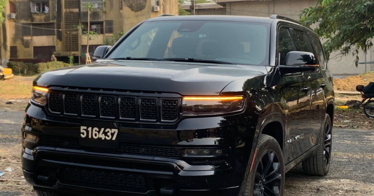 2023 Jeep Grand Cherokee à Douala — photo 2/9