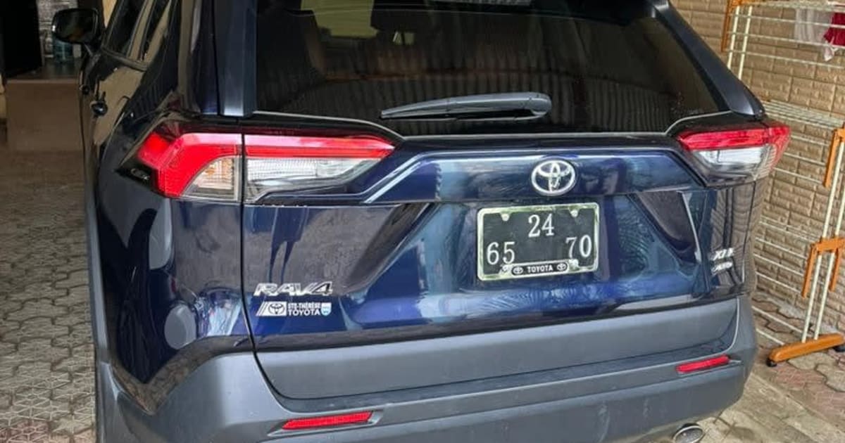 2020 Toyota Rav4 à Douala — photo 2/5