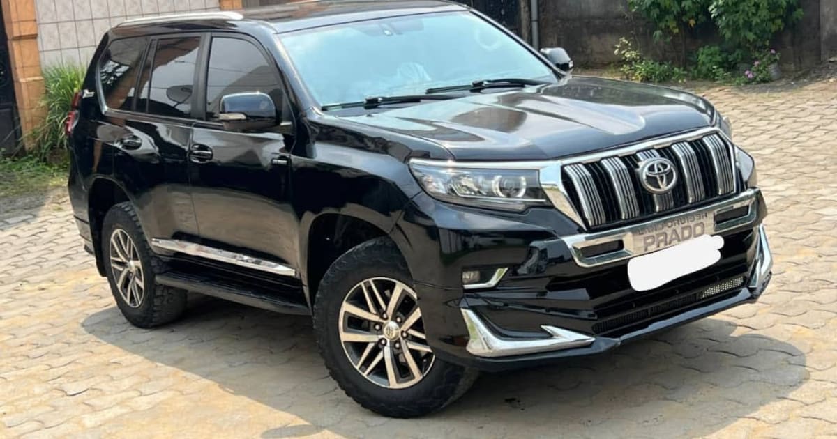 2020 Toyota Prado à Douala