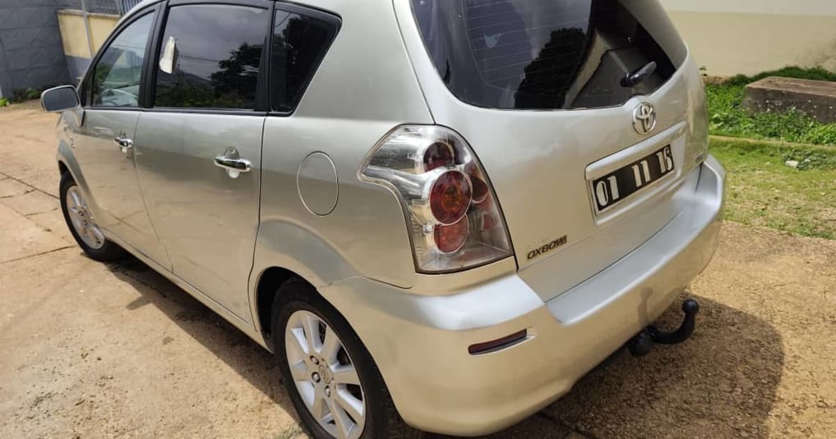 2009 Toyota Corolla à Yaounde — photo 4/6