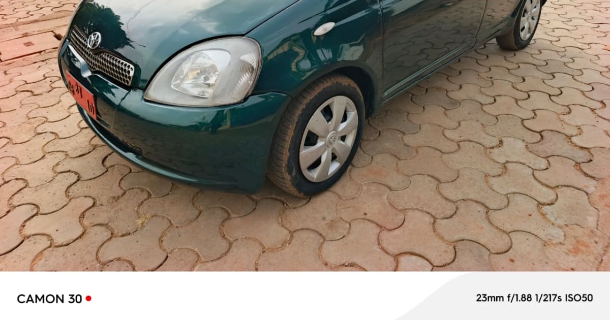 2002 Toyota Yaris à Douala