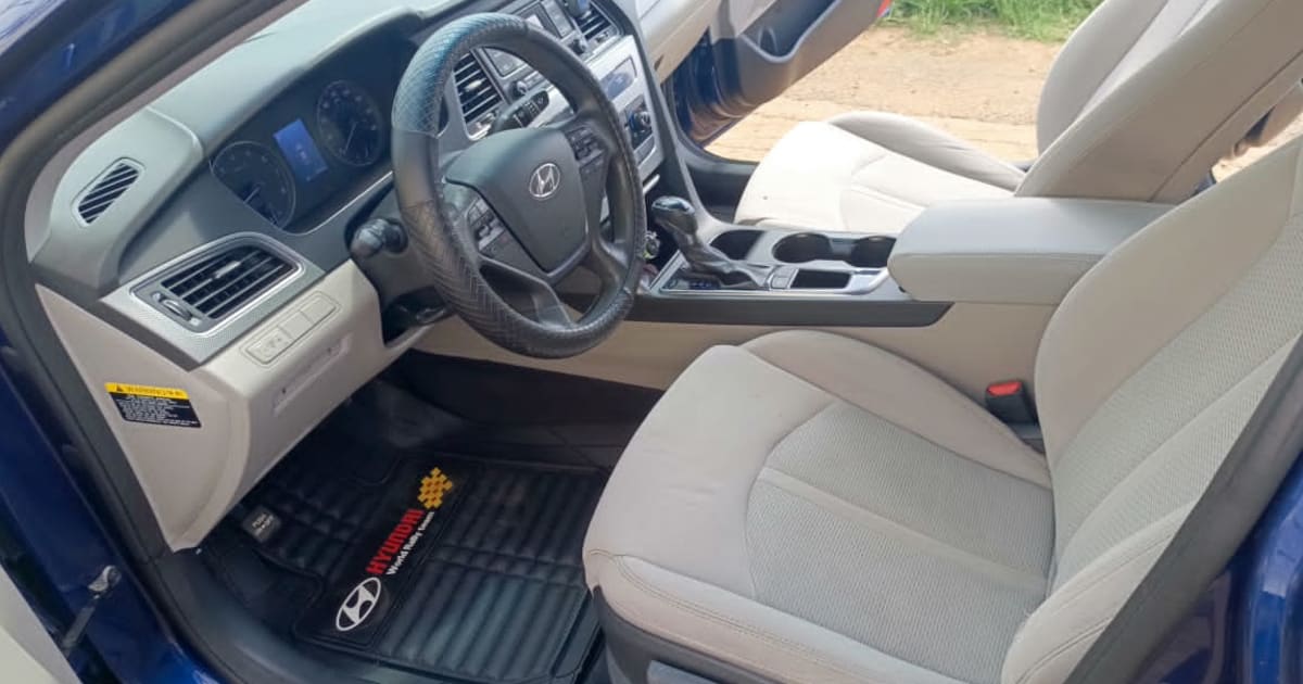 2017 Hyundai Sonata à Douala — photo 4/5