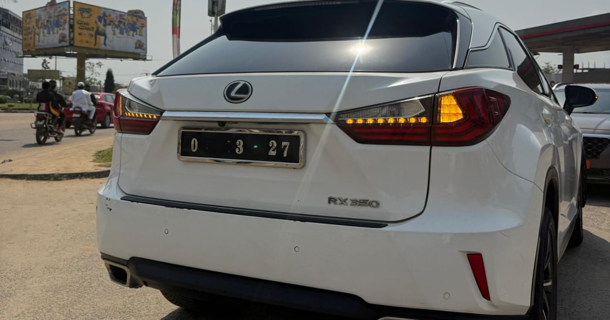 2017 Lexus Rx 350 à Douala — photo 8/9