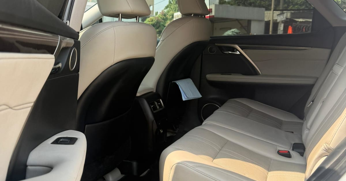 2017 Lexus Rx 350 à Douala — photo 9/9