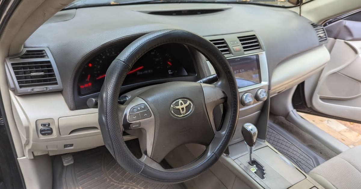 2011 Toyota Camry à Douala — photo 2/3