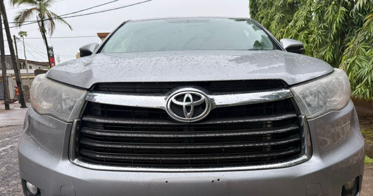 2015 Toyota Highlander à Douala — photo 3/9