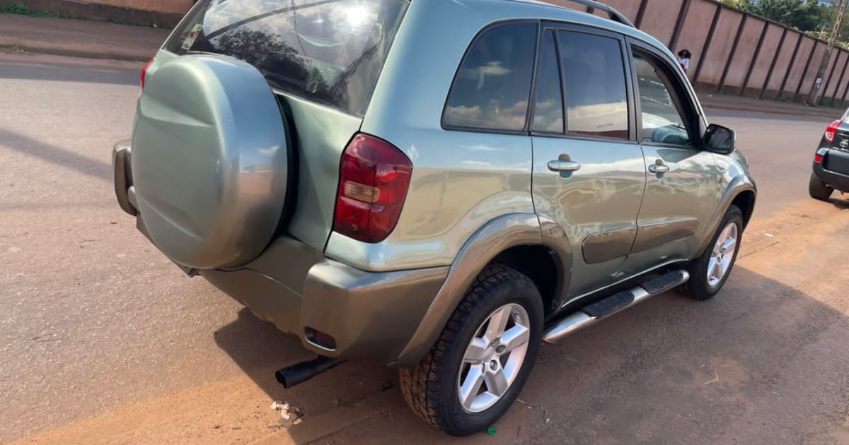2026 Toyota Rav4 à Douala — photo 2/9
