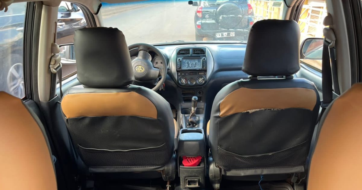 2026 Toyota Rav4 à Douala — photo 6/9