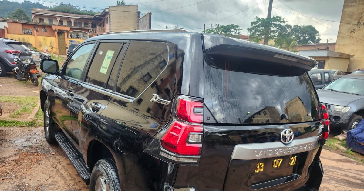 2015 Toyota Land Cruiser à Yaounde — photo 8/9