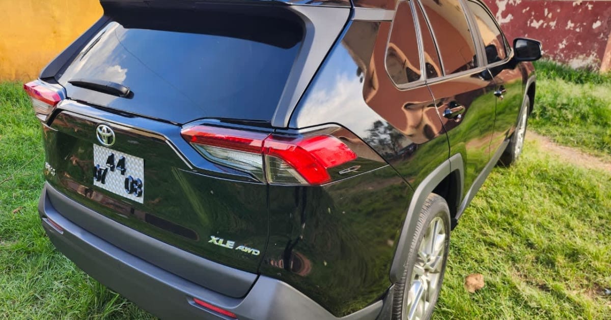 2020 Toyota Rav4 à Yaounde — photo 5/8