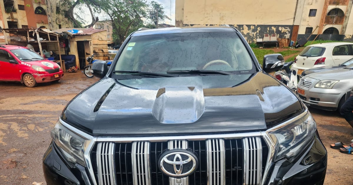 2020 Toyota Prado à Douala — photo 7/8