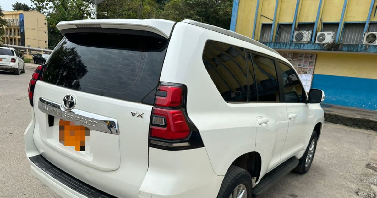 2018 Toyota Land Cruiser à Douala — photo 2/6