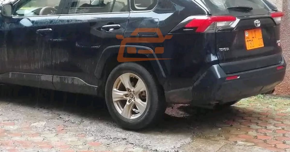 2021 Toyota Rav4 à Douala — photo 3/5
