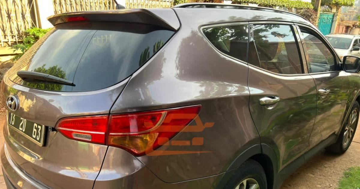 2015 Hyundai Santa Fe à Yaounde — photo 2/7