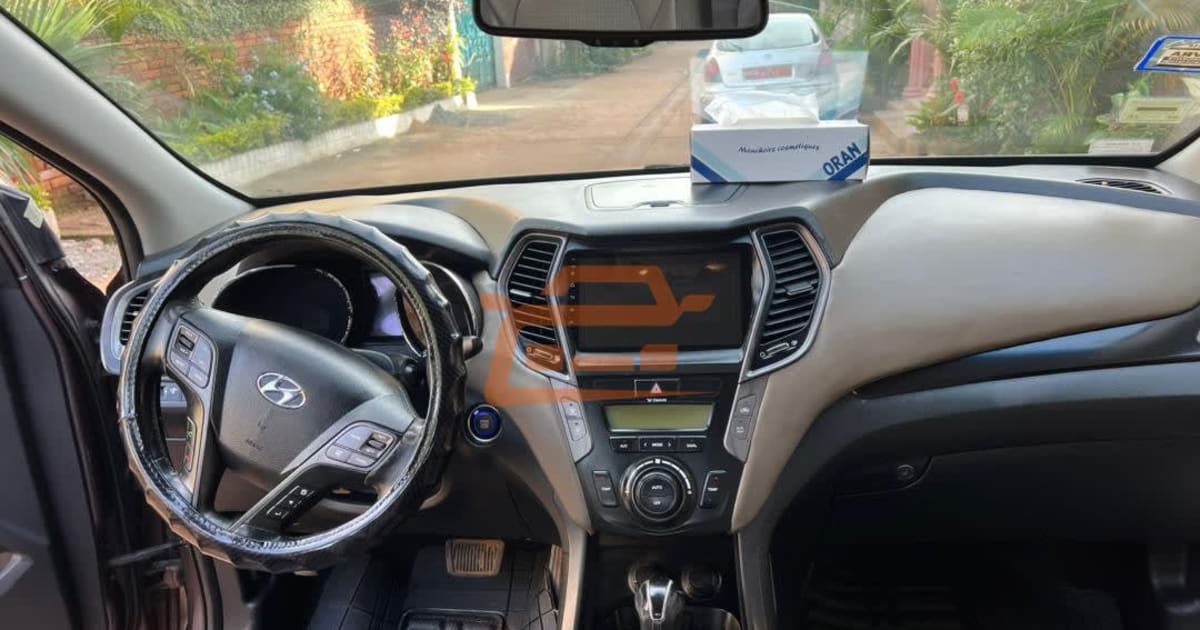 2015 Hyundai Santa Fe à Yaounde — photo 5/7