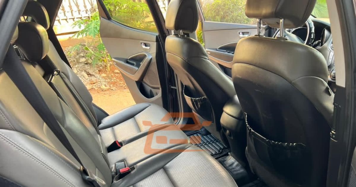 2015 Hyundai Santa Fe à Yaounde — photo 6/7