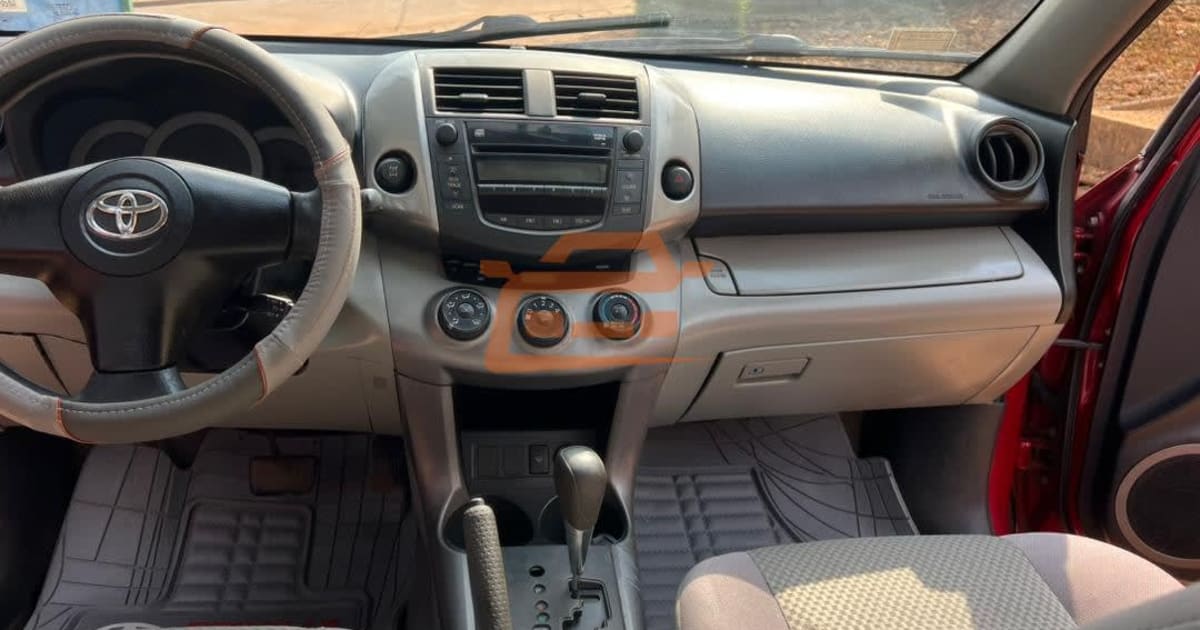 2008 Toyota Rav4 à Yaounde — photo 3/6