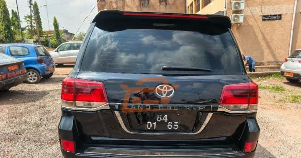 2016 Toyota Land Cruiser à Yaounde — photo 4/5