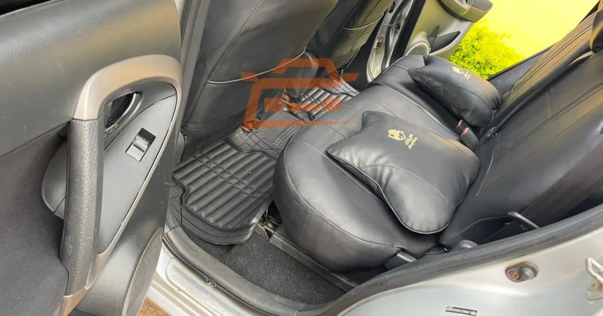 2008 Toyota Rav4 à Yaounde — photo 4/5