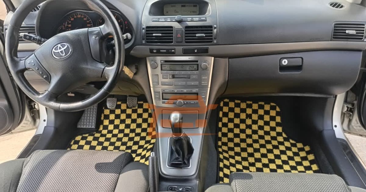 2005 Toyota Corolla à Yaounde — photo 3/5