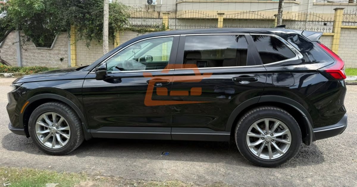 2024 Honda Cr V à Douala — photo 2/6