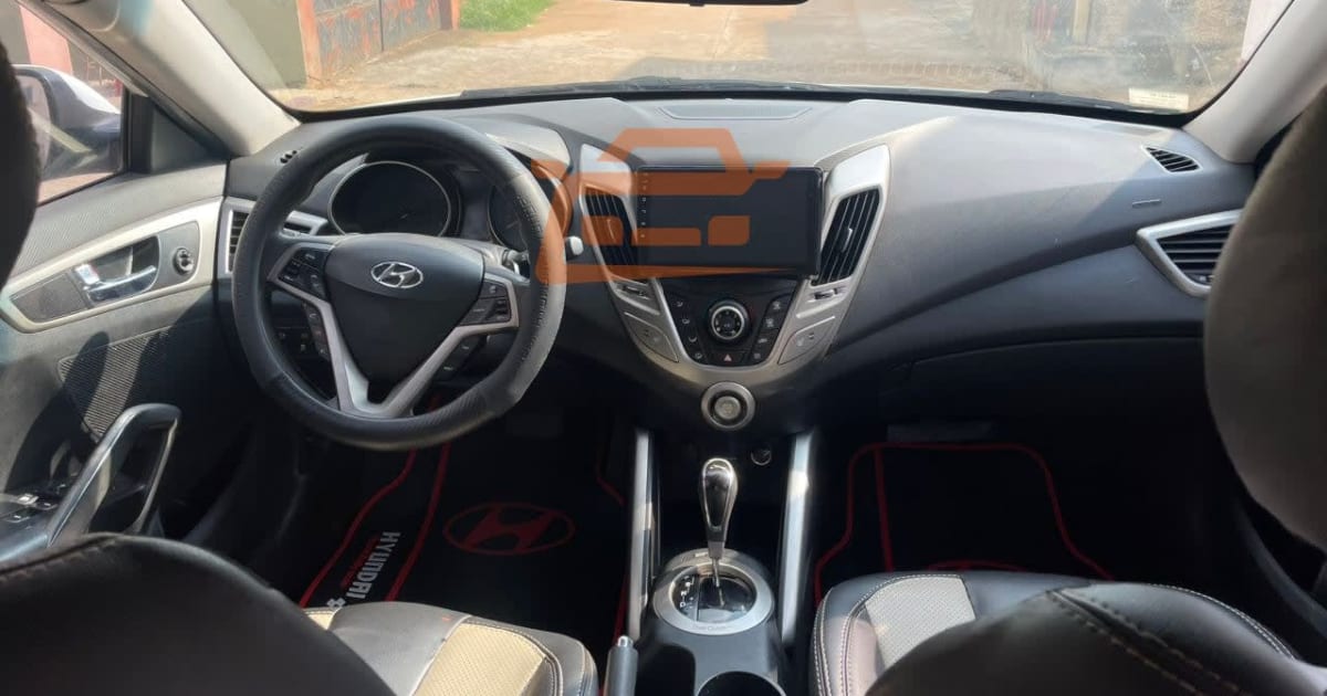 2013 Hyundai Veloster à Yaounde — photo 5/8
