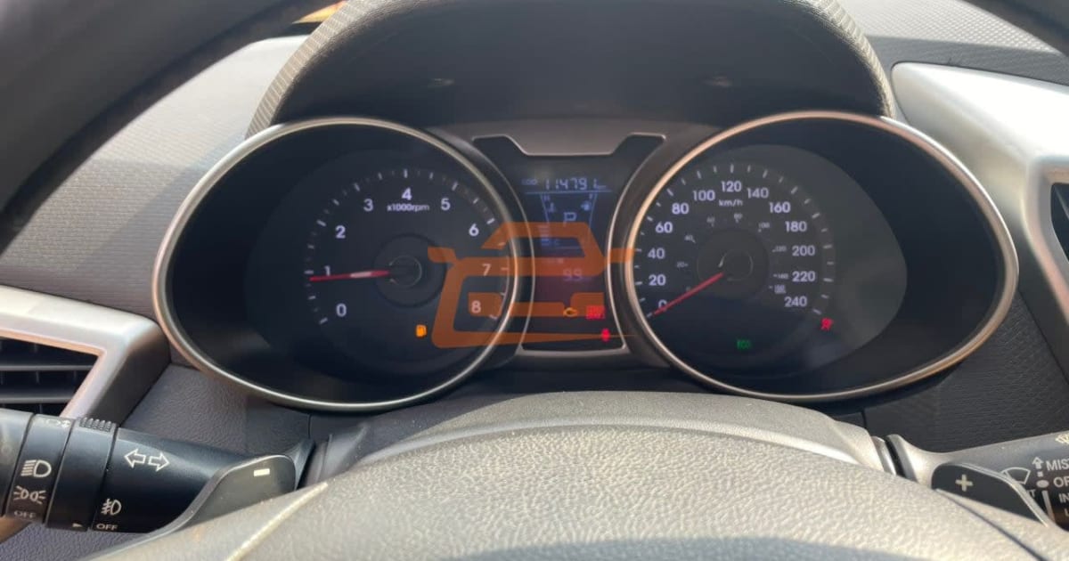 2013 Hyundai Veloster à Yaounde — photo 6/8