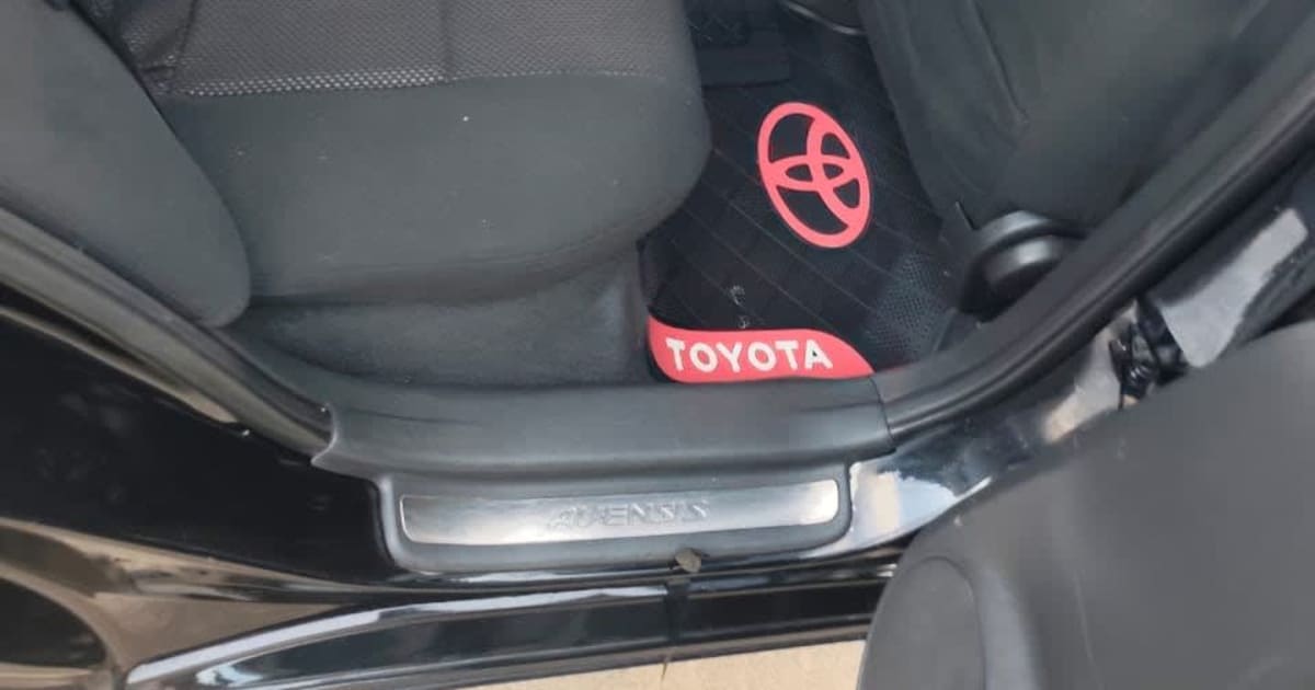 2005 Toyota Corolla à Yaounde — photo 5/6