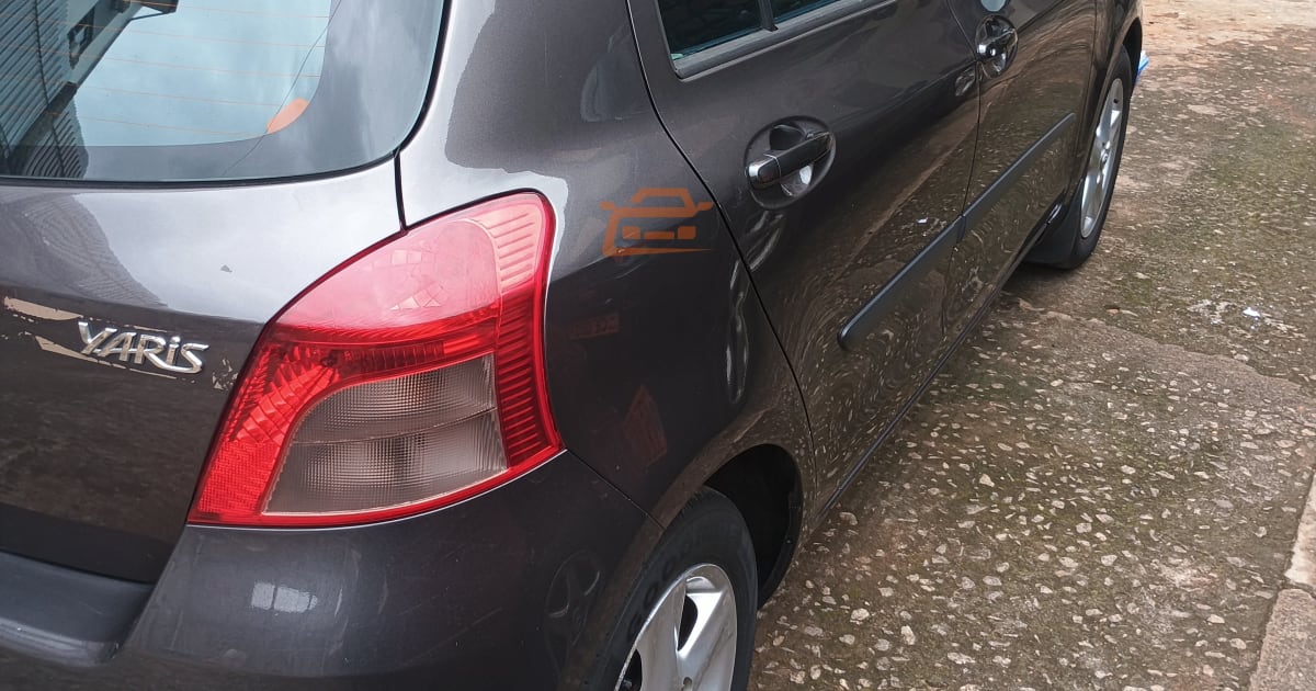 2007 Toyota Yaris à Douala — photo 3/7