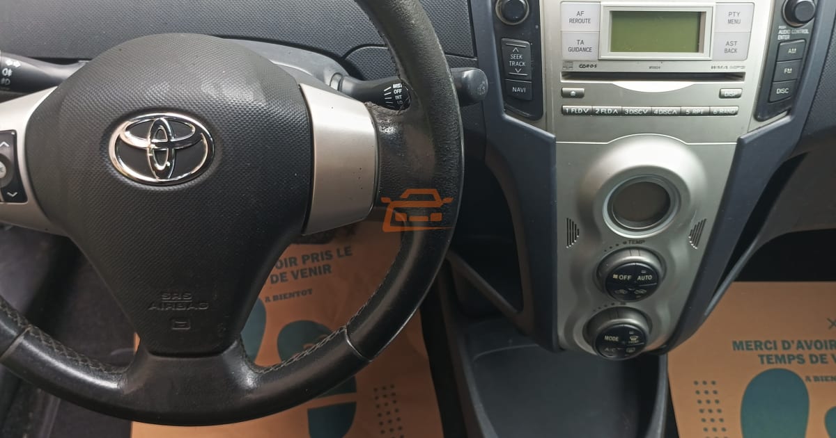 2007 Toyota Yaris à Douala — photo 4/7