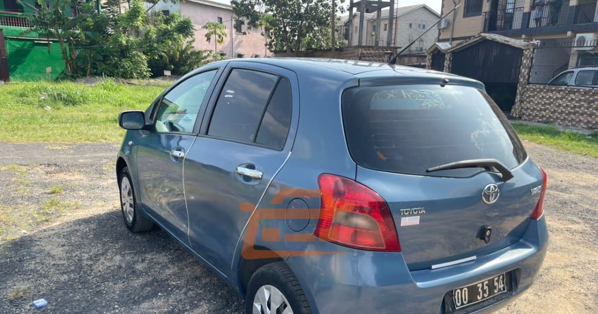 2009 Toyota Yaris à Douala — photo 2/4