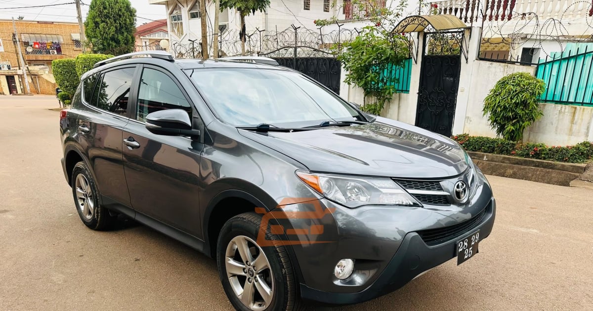 2015 Toyota Rav4 à Douala